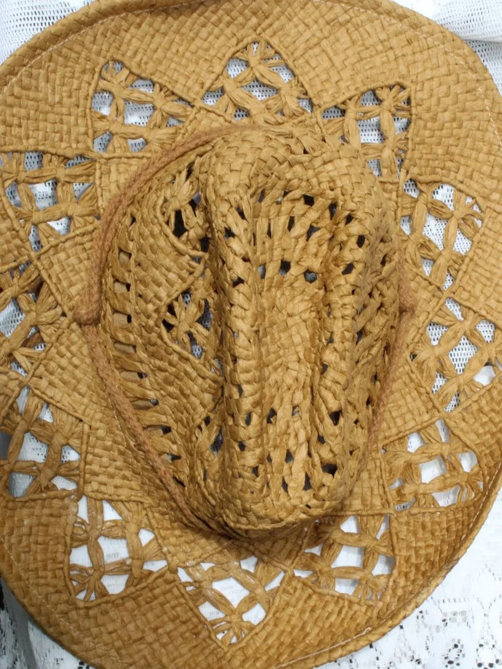 Lucky Brand Straw Hat With Tightening String Inside One Size